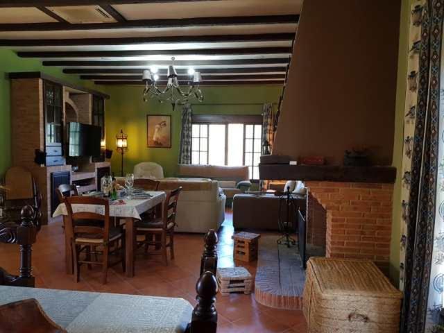 ウブリケ Vivienda Rural Casa Sofiaヴィラ エクステリア 写真